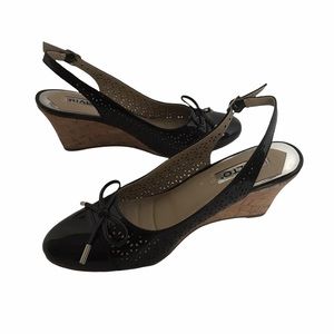 Rialto black patent sz 8.5 M wedge shoes